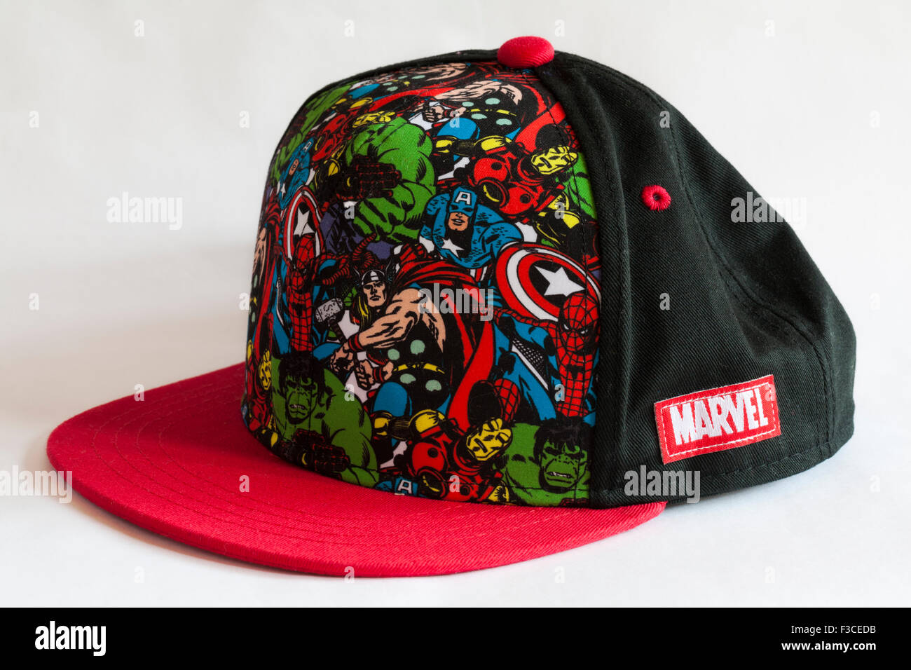 Auf cap Marvel Comics Baseball auf weißem Hintergrund Detail Stockfoto