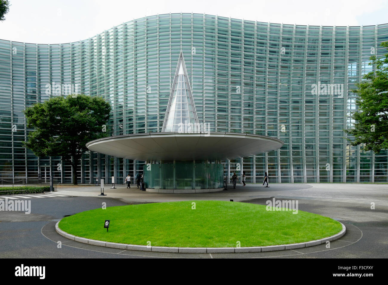 Außenseite des National Art Center Tokyo Japan Stockfoto
