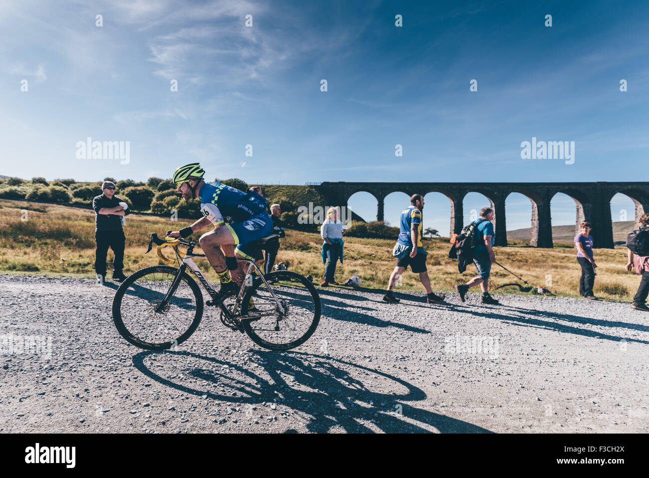 2015 - 3 Spitzen Cyclocross Rennen - Yorkshire - Ingleborough, Whernside und Pen-y-Gent - Gewinner Paul Oldham - Jules Toone Stockfoto