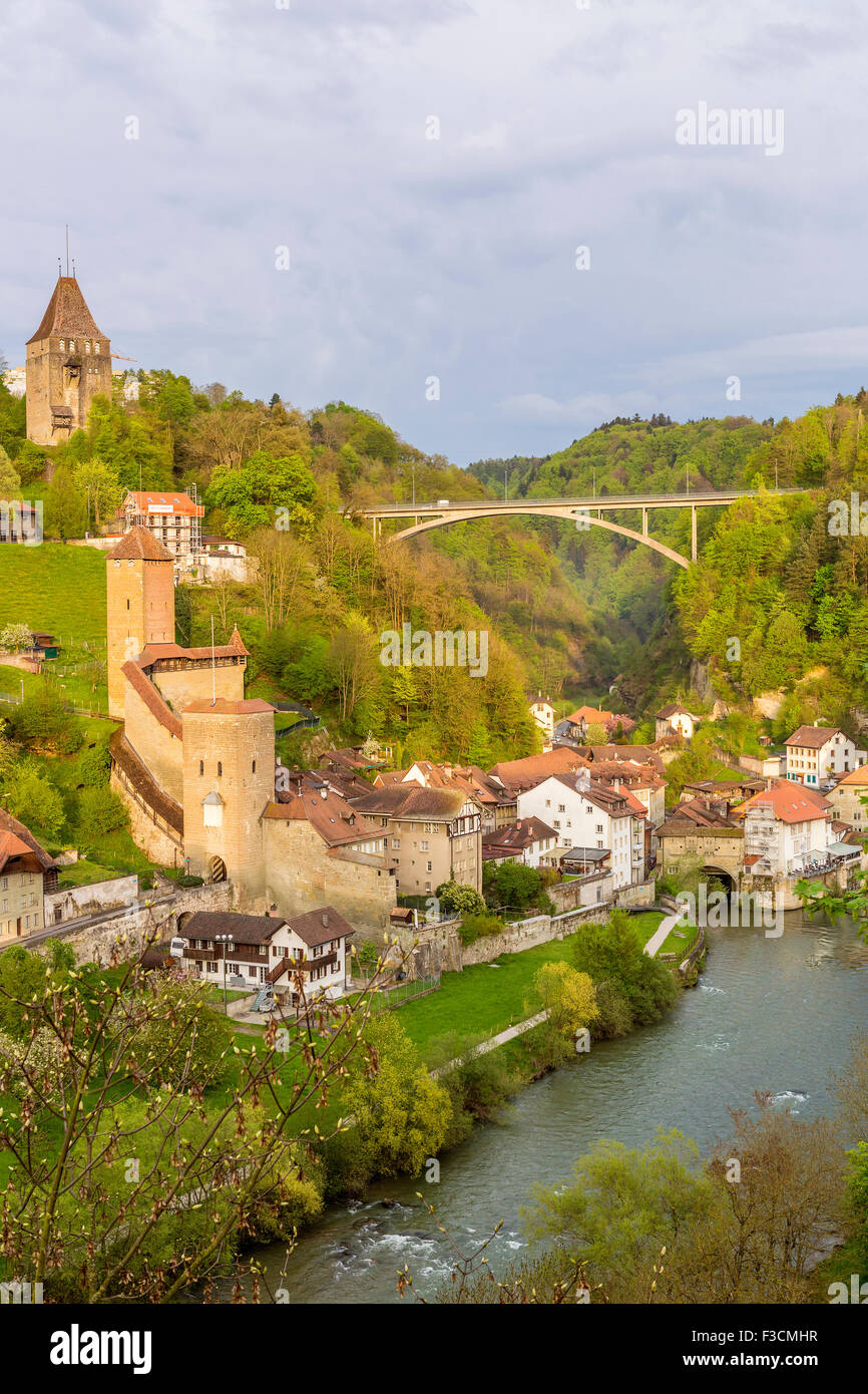 Saane-Fluss in Fribourg, Kanton Freiburg, Schweiz, Europa. Stockfoto