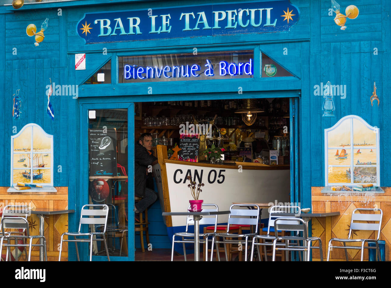 Bar Le Tapecul Austern port Cancale französische Bretagne Frankreich Europa Stockfoto