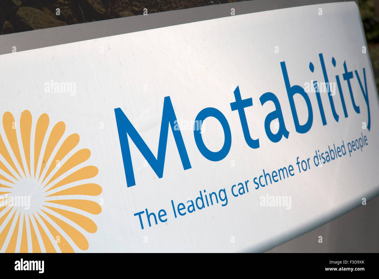 Motability ist eine Regelung im Vereinigten Königreich, mit der Menschen mit Behinderung, ihre Familien und ihre Betreuer, ein neues Auto leasen können. Stockfoto