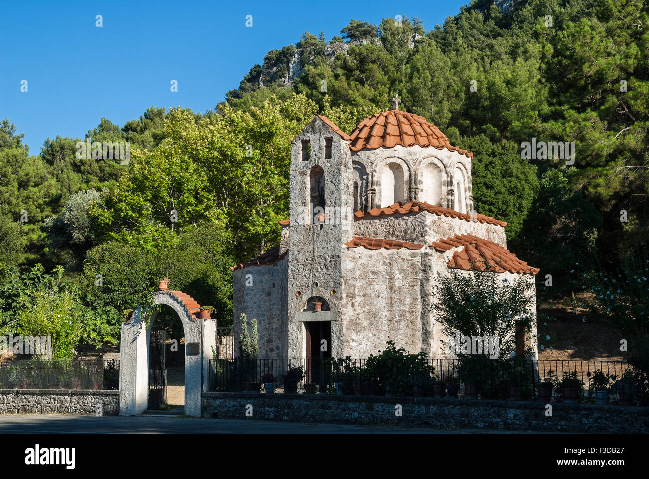 Die alte Kirche von Sankt Nikolaus Foundoukli in der Nähe von Eleousa auf der Insel Rhodos, Griechenland Stockfoto