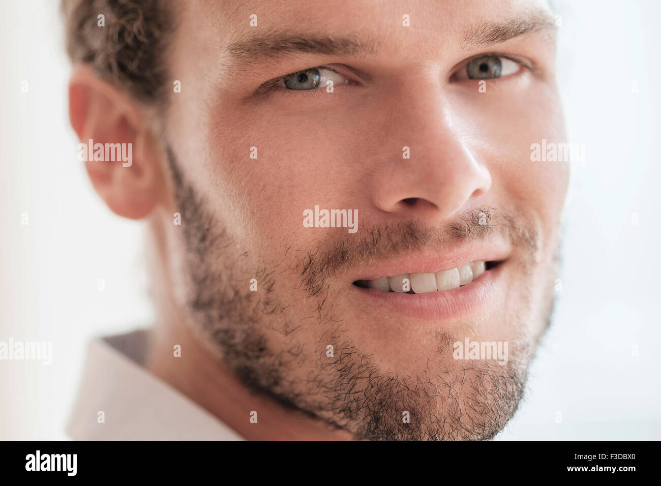 Porträt des mittleren Erwachsenenalter Mann Stockfoto