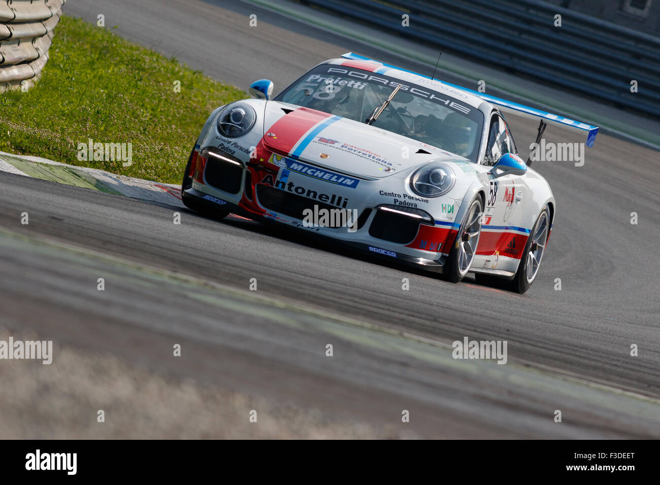 Monza, Italien - 30. Mai 2015: Porsche 911 GT3 Cup von Antonelli Motorsport - Centro Porsche Padova-team Stockfoto