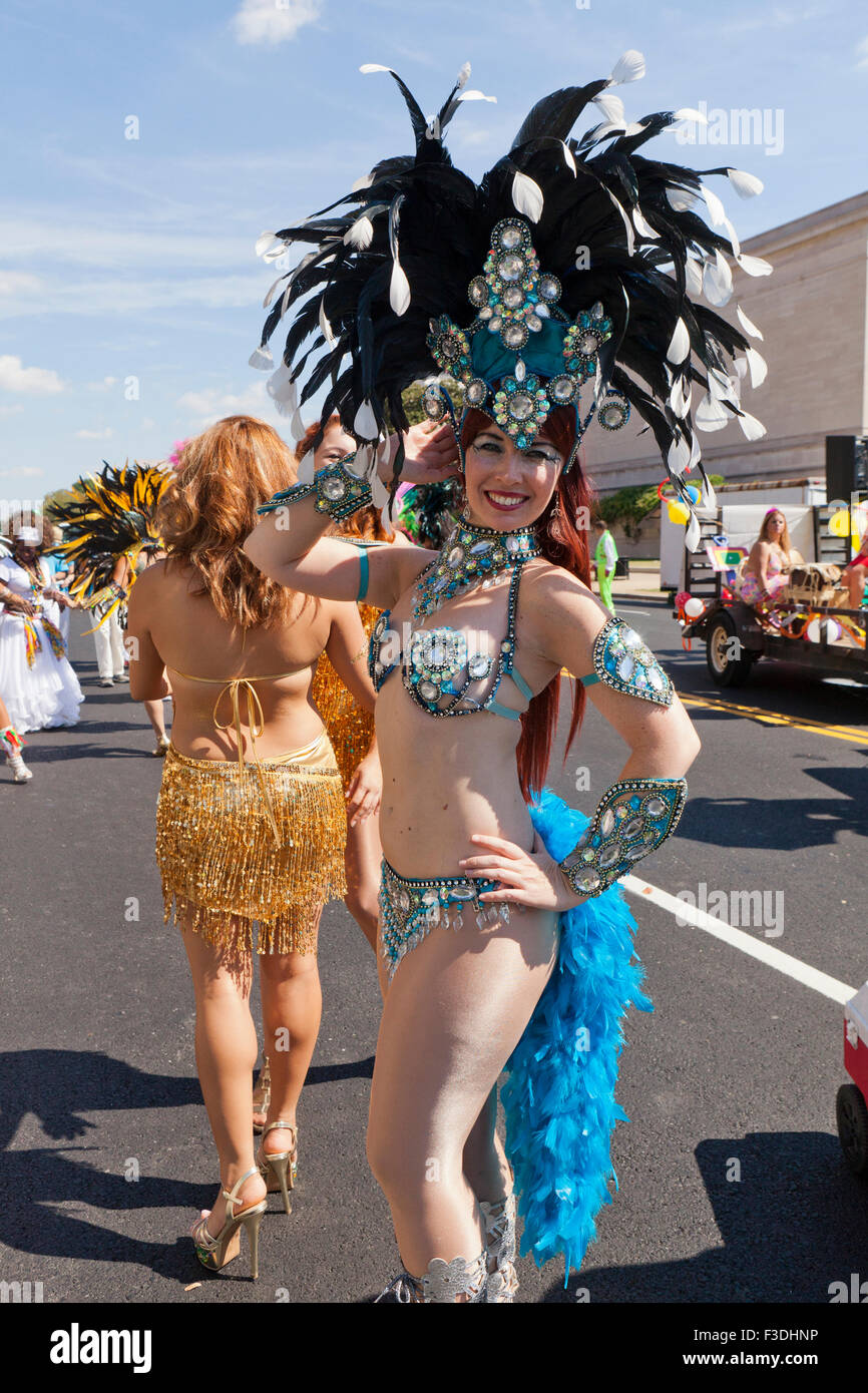 Samba-Tänzer beim Latin-Festival - Washington, DC USA Stockfoto Samba-Tänzer beim Latin-Festival - Washington, DC USA Stockfoto