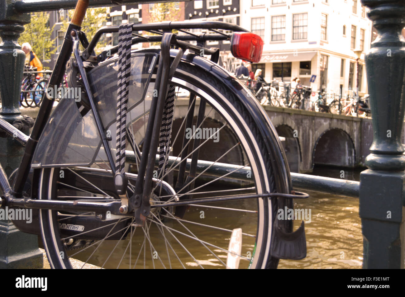 Leben durch die Speichen, Amsterdam entspannte Lebensart, Canal Walk, Stockfoto