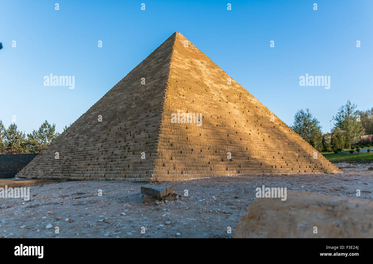 Simulation der Pyramiden von Gizeh Stockfoto
