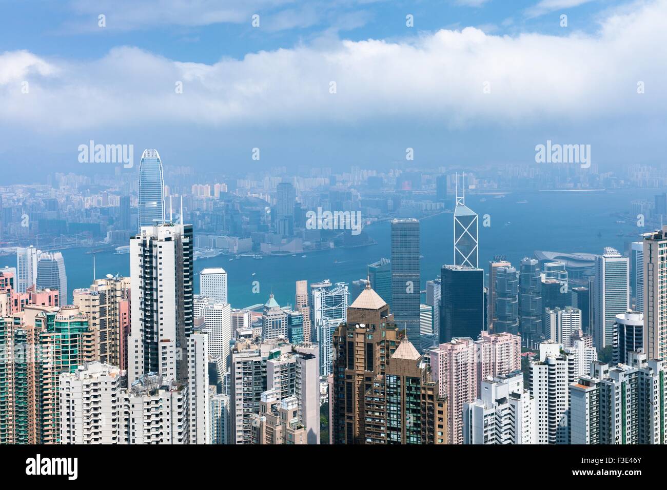 Hong Kong SAR, Hong Kong - 24. Februar 2014: tagsüber Blick auf Hong Kong Skyline vom Victoria Peak, Hong Kong Stockfoto