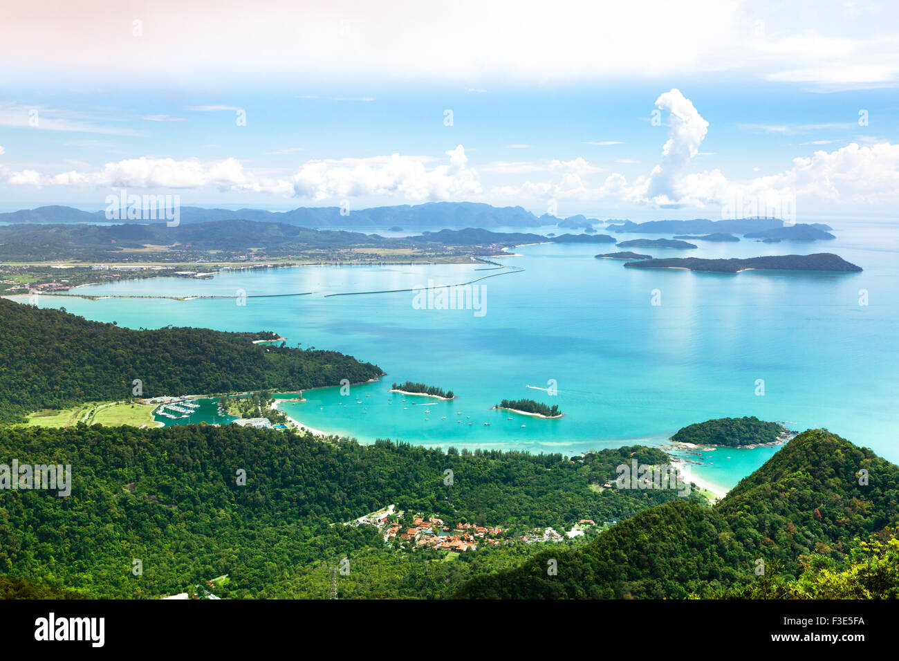 Blick auf Langkawi Insel von Aussichtsplattform. Malaysien. Stockfoto
