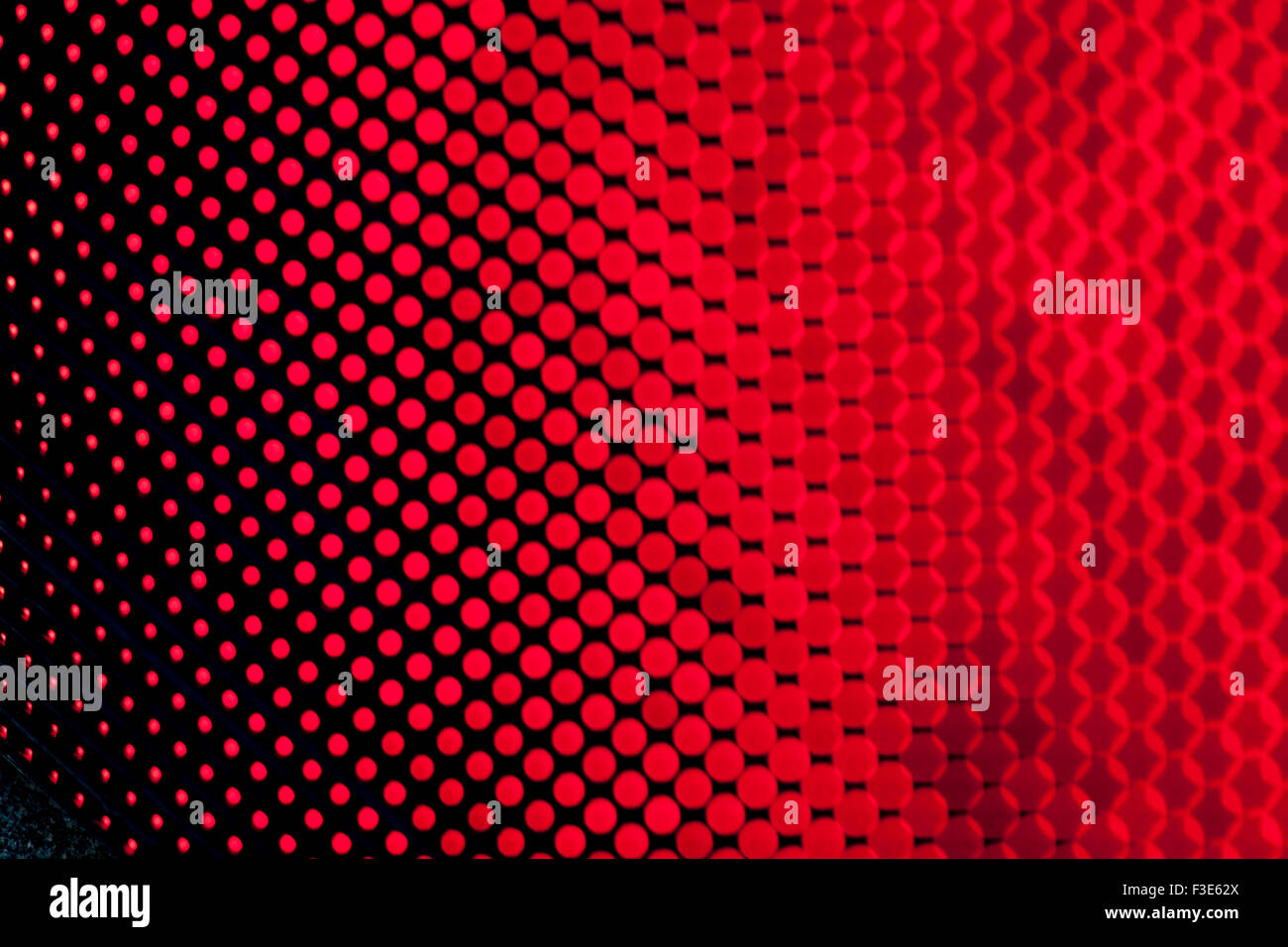 RGB led Diode Anzeigefeld mit roten Dioden eingeschaltet. Selektiven Fokus. Geringe Schärfentiefe. Stockfoto