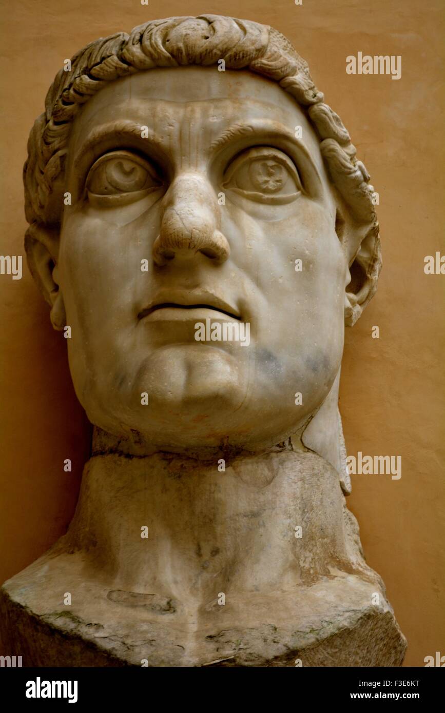 Statue von Konstantin im Kapitolinischen Museum, Rom, Italien Stockfoto