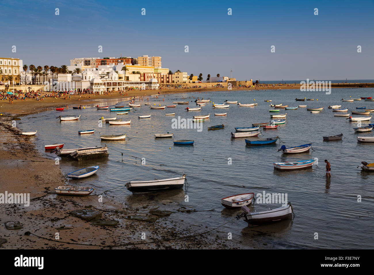 La Caleta Strand Boote Cadiz Andalusien Spanien Stockfoto