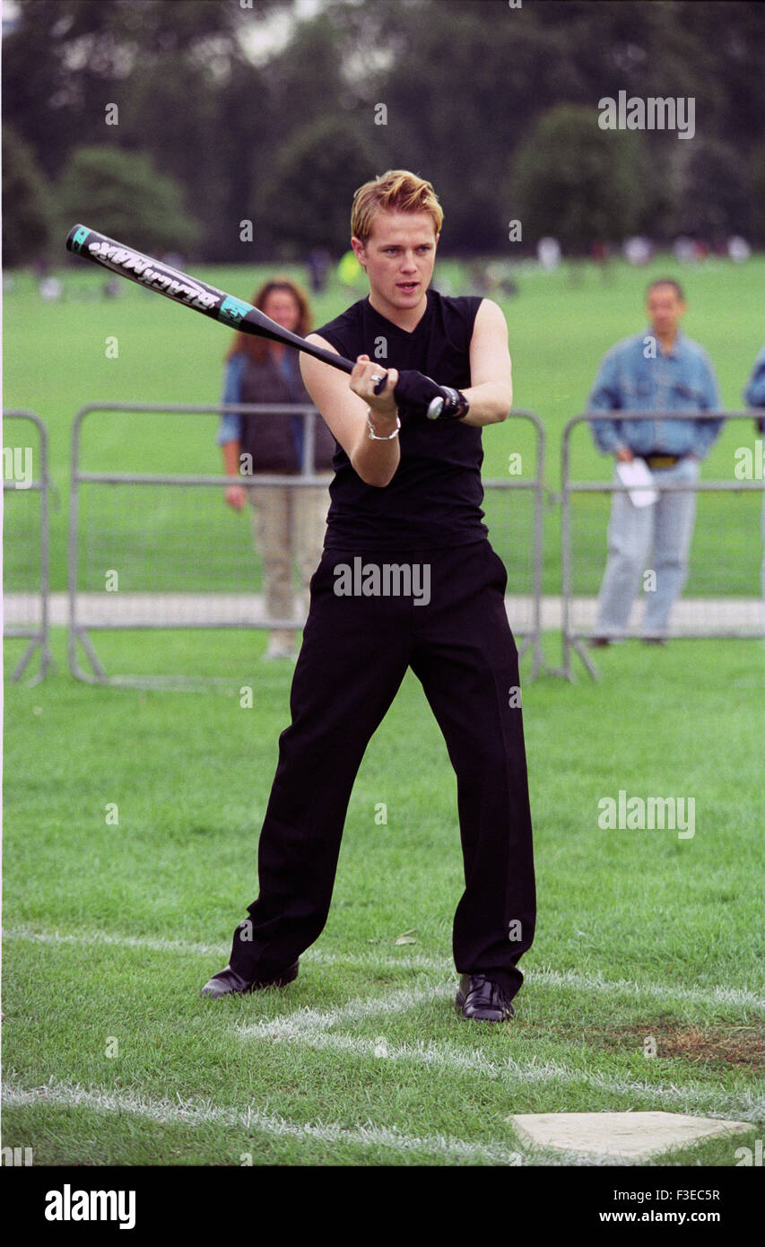 Westlife spielen Softball in London Park 1999 (Kredit Bild © Jack Ludlam) Stockfoto