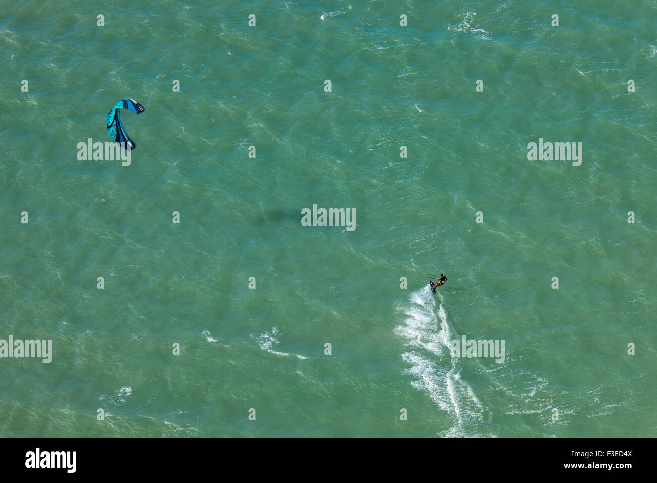 Antenne ein Kite-Surfer Stockfoto