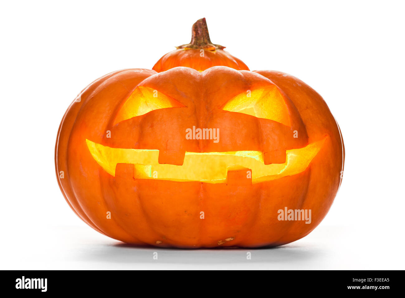 Halloween-Kürbis isoliert auf weißem Hintergrund Stockfoto