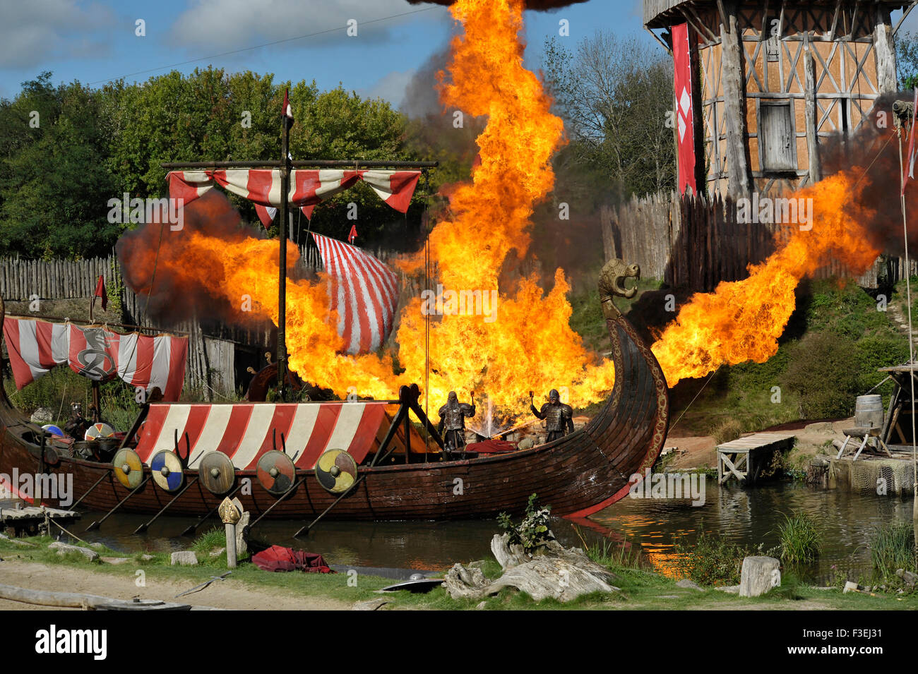 Viking Longboats in Puy De Fou Frankreich Stockfoto