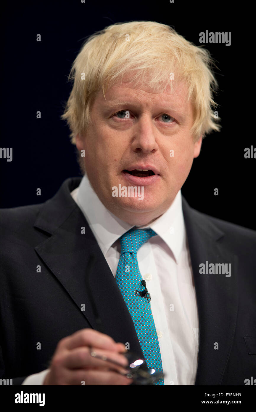 Manchester, UK. 6. Oktober 2015. Boris Johnson, Bürgermeister von London spricht am Tag3 der 2015 Parteitag der Konservativen in Manchester. Bildnachweis: Russell Hart/Alamy Live-Nachrichten. Stockfoto