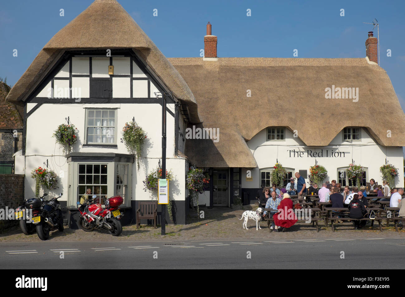 Red Lion Pub, Avebury, Marlborough, Wiltshire, England, UK Stockfoto