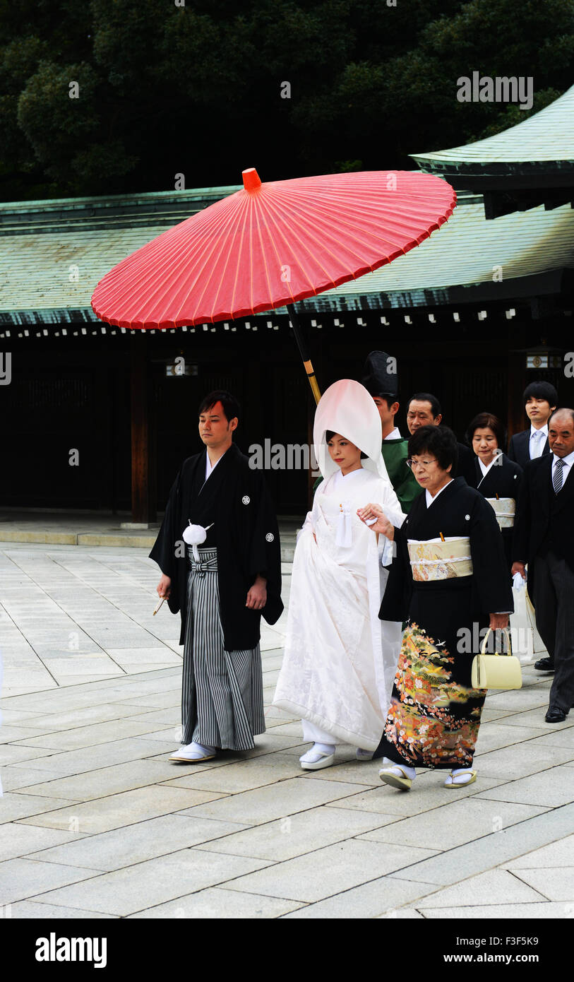 Traditionelle japanische Hochzeit an der Meiji-Schrein in Tokio stattfindet. Stockfoto