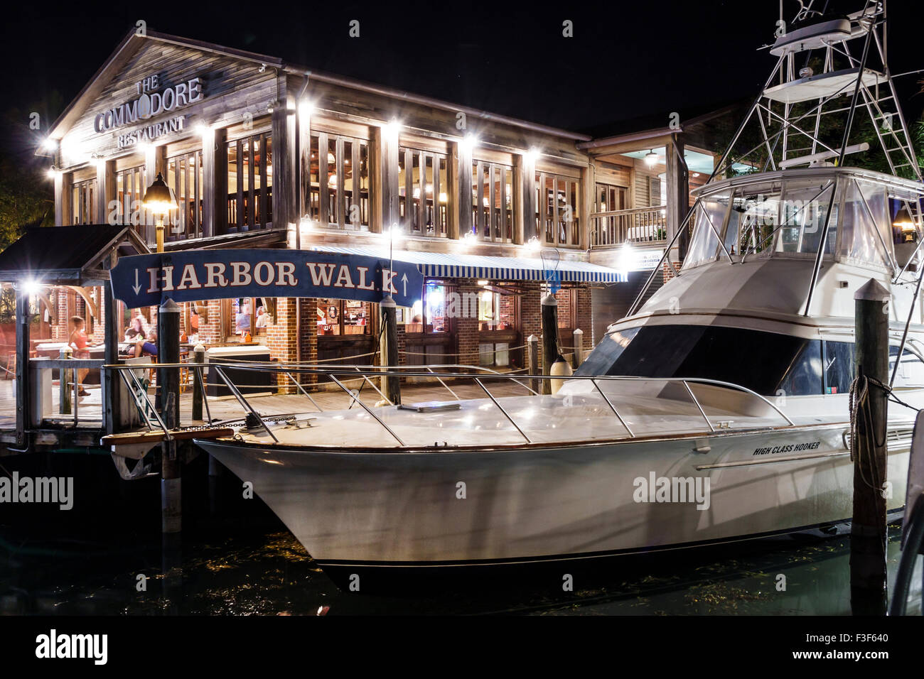 Key West Florida Keys, Altstadt, Hafenpromenade, Hafen, Bucht, Nachtabend, Yacht, Boot, der Commodore, Restaurant Restaurants Essen Essen Essen Cafe Cafes, FL150508 Stockfoto