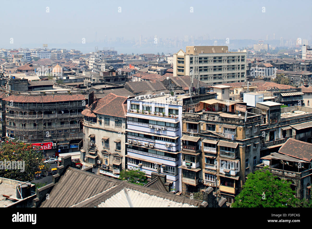 Bild von Gericht Haus Gebäude auf Lokmanya Tilak Marg, und Jer Mahal in Dhobi Talao, Bombay jetzt Mumbai; Maharashtra; Indien Stockfoto