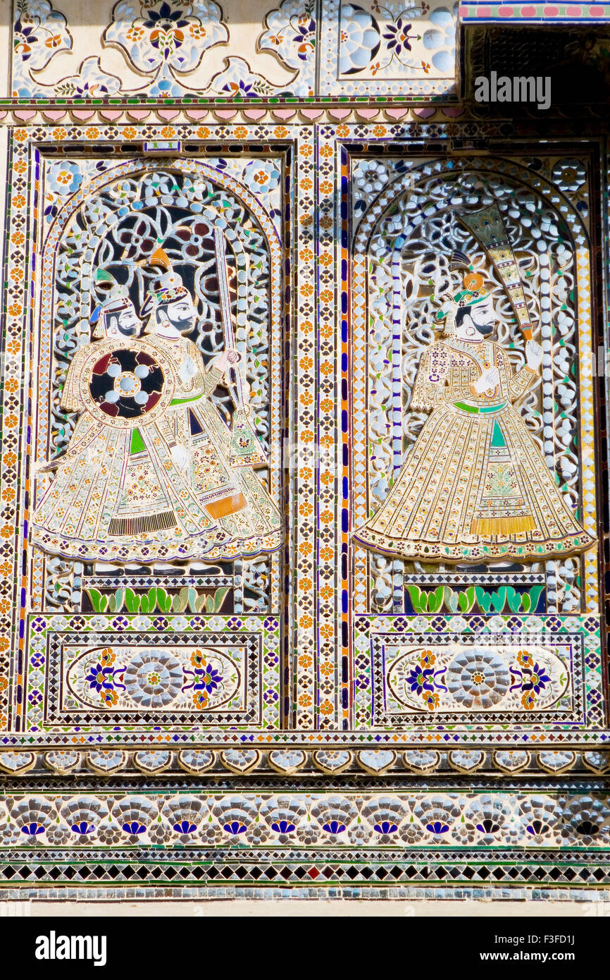 Wandbild auf Glas des Stadtschlosses; Udaipur; Rajasthan; Indien Stockfoto