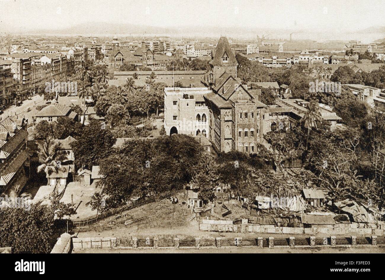 Alte Bild Jahrgang 1900s ; Bombay von St. Xavier Schule oben in Richtung Crawford Market ; Bombay jetzt Mumbai ; Maharashtra ; Indien Stockfoto