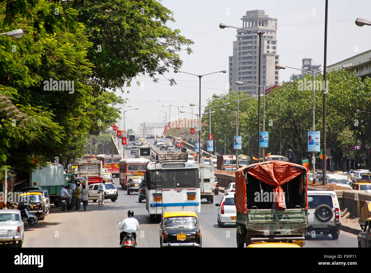 Straßenverkehr; Bombay jetzt Mumbai; Maharashtra; Indien Stockfoto