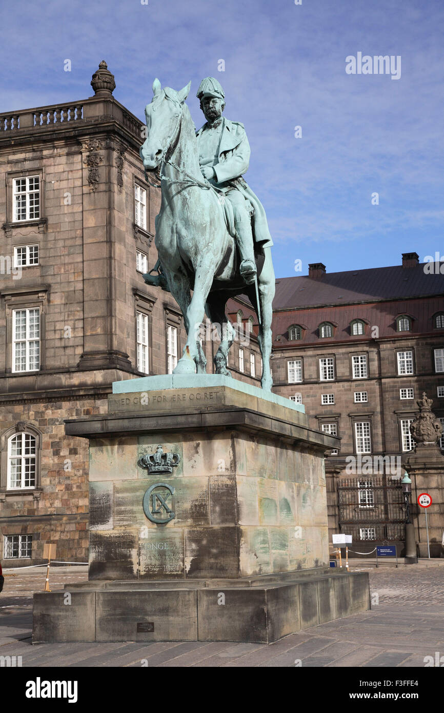 Statue von Ix Konge Af Dänemark 1863 bis 1906; Kopenhagen; Dänemark; Scandinavia Stockfoto