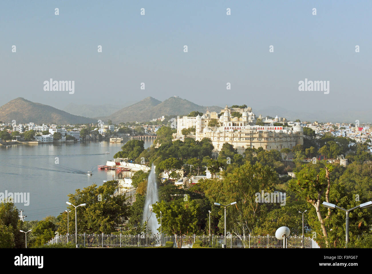 Blick auf die Stadt; Udaipur; Rajasthan; Indien; Asien; Asiatisch; Indisch Stockfoto