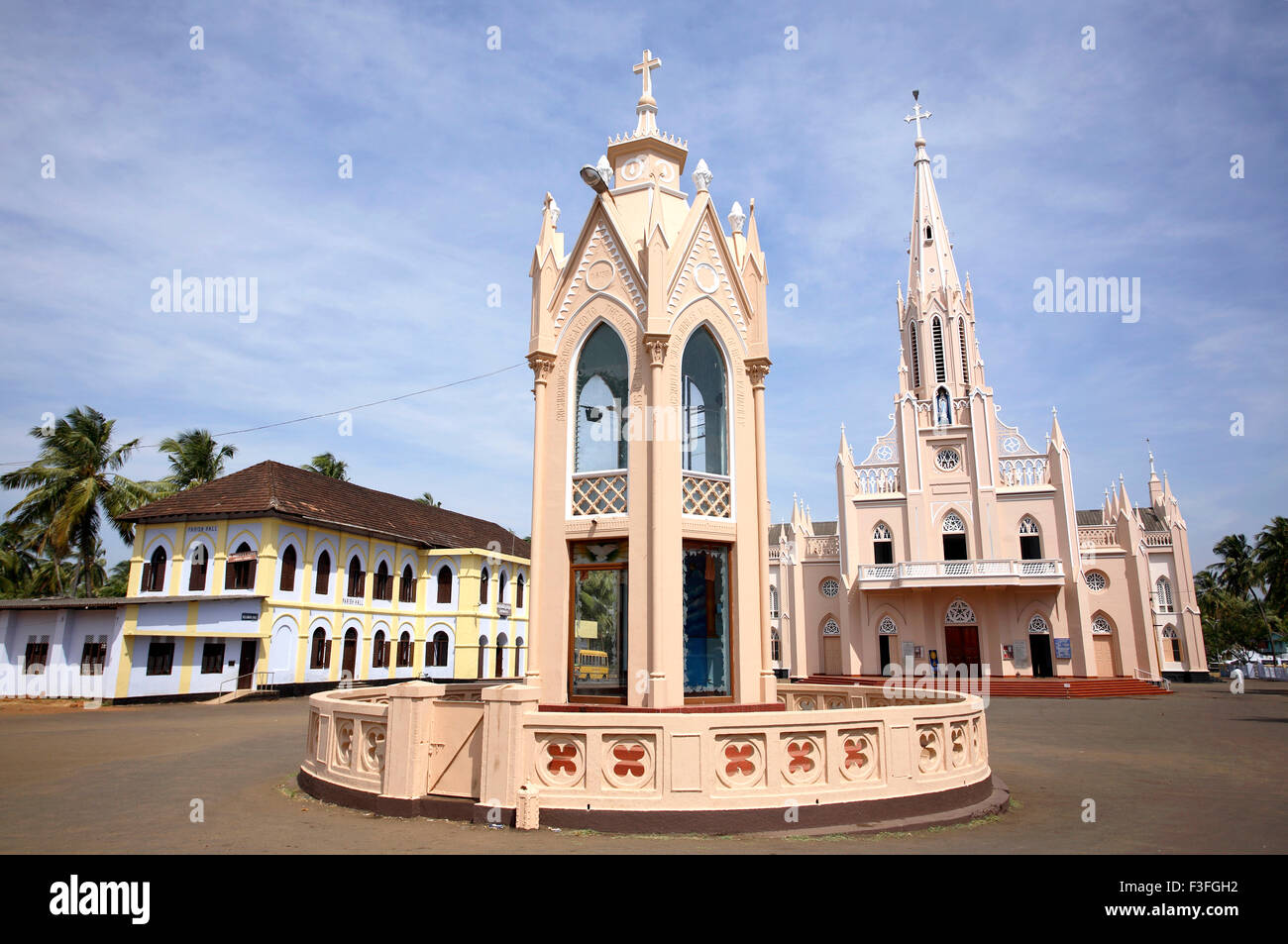 Kathedrale unserer lieben Frau von Lourdes hat interessante unterirdische Schrein; Thrissur; Kerala; Indien Stockfoto