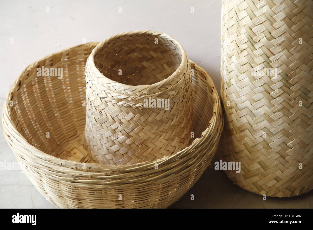 Bambus; Artikel; Korb; Sindhudurga; Maharashtra; Indien Stockfotografie -  Alamy