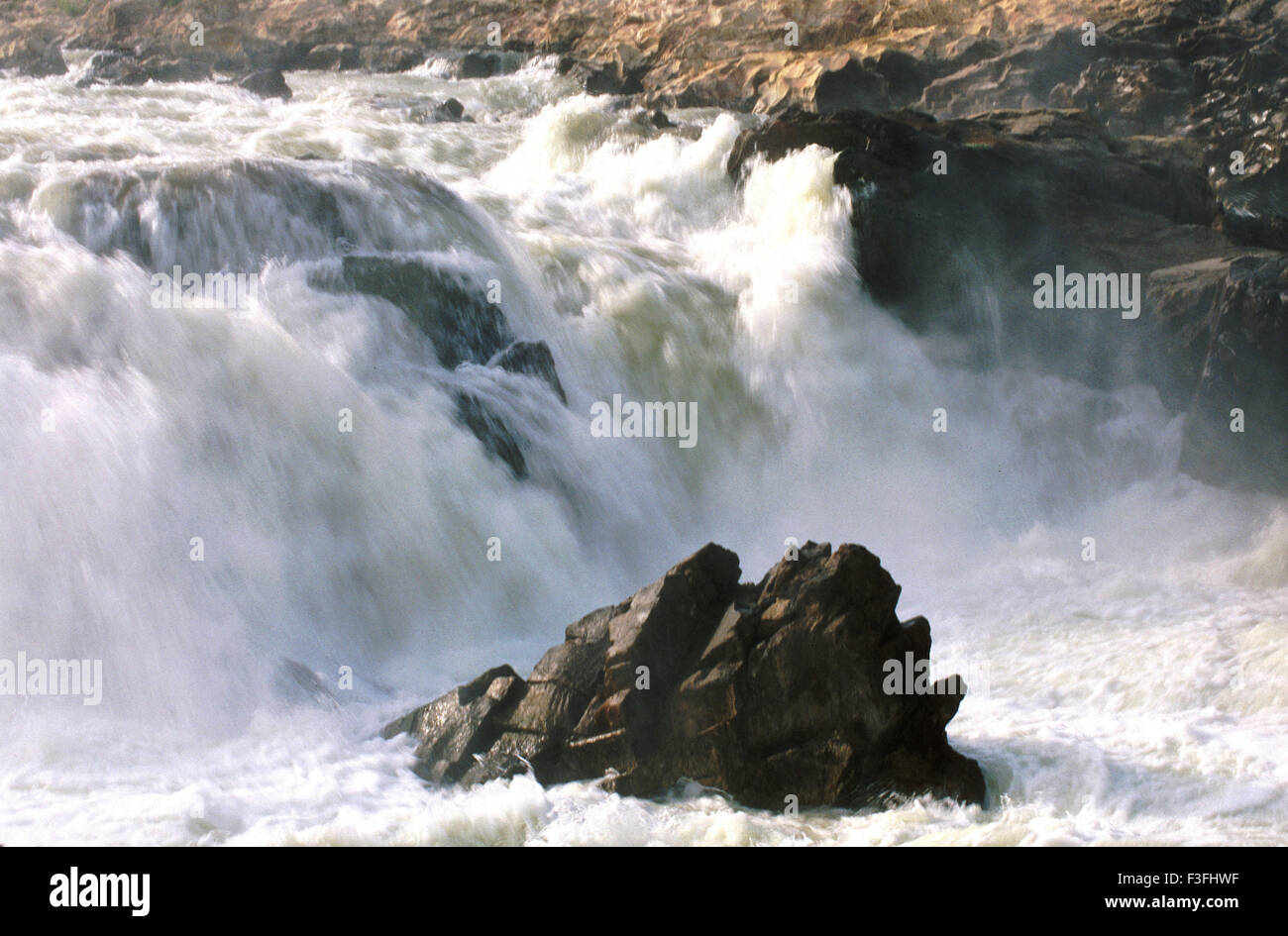 Dhuandhar Falls, Dhuandhar Wasserfall, Wasserfall, Rauchkaskade, Narmada Fluss, Bhedaghat, Jabalpur, Madhya Pradesh, Indien, Asien Stockfoto