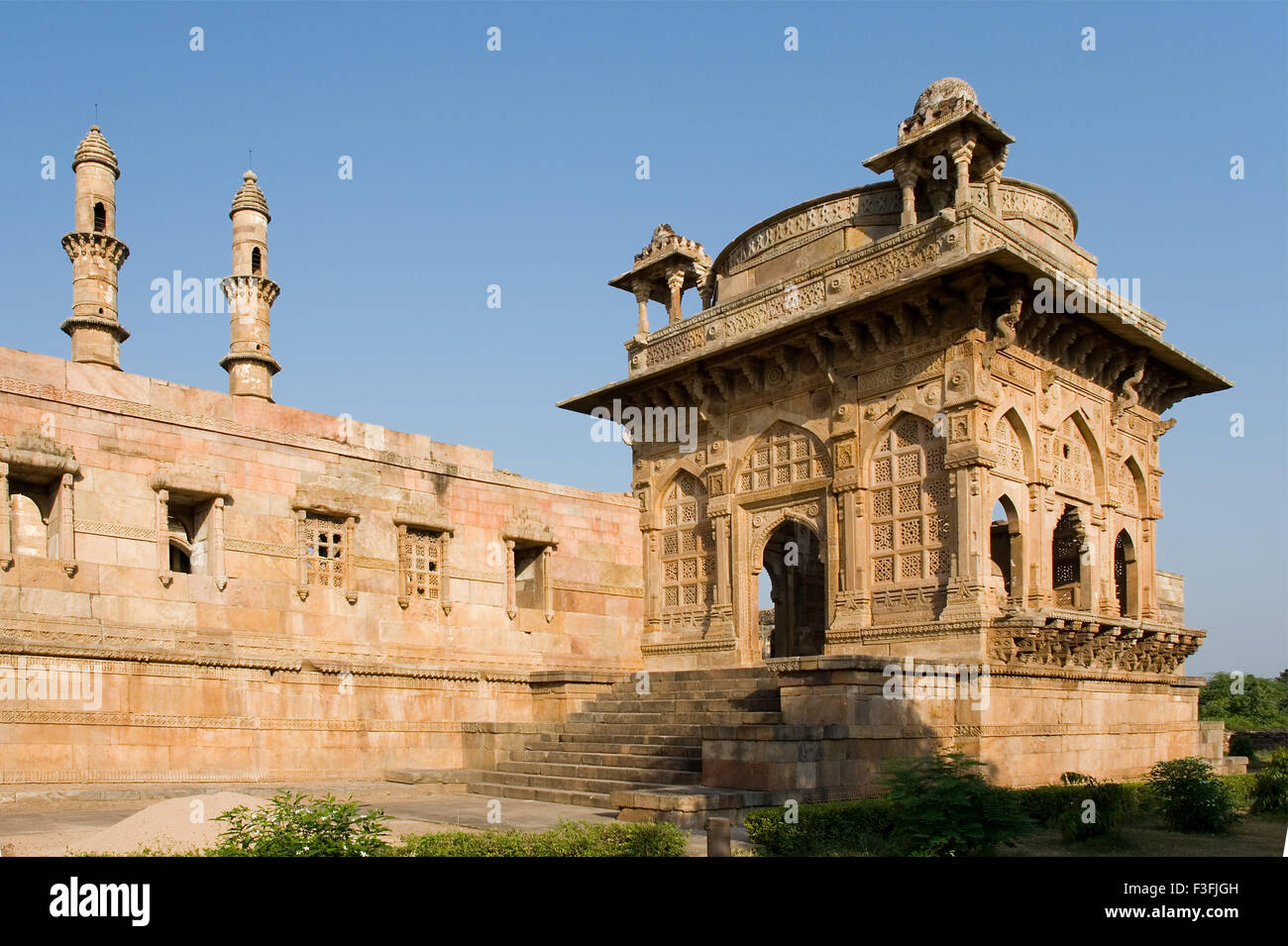 Champaner-Pavagadh 15. Jahrhundert Herrscher Mahmud Begda; Jami Masjid Komplex; Archäologischer Park; Champaner Gujarat Stockfoto