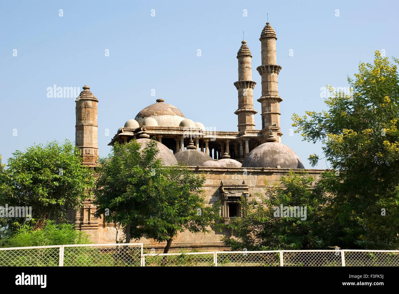 Champaner-Pavagadh 15. Centuryte Herrscher Mahmud Begda Jami Masjid komplexe archäologischer Park Champaner Stockfoto