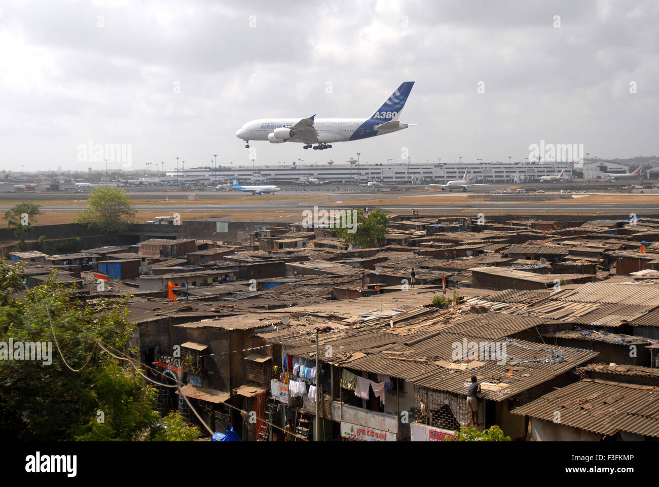 Größte kommerzielle Fluggesellschaft, die Airbus A380 am Sahar Airport jetzt landet umbenannt Chatrapati Shivaji internationaler Flughafen Mumbai Stockfoto