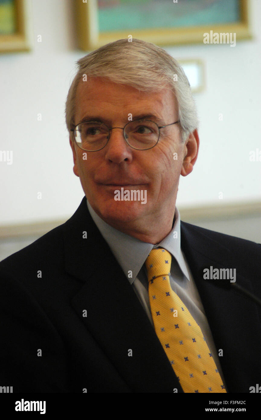 Ehemalige britische Premierminister John Major bei CCI (Cricket Club of