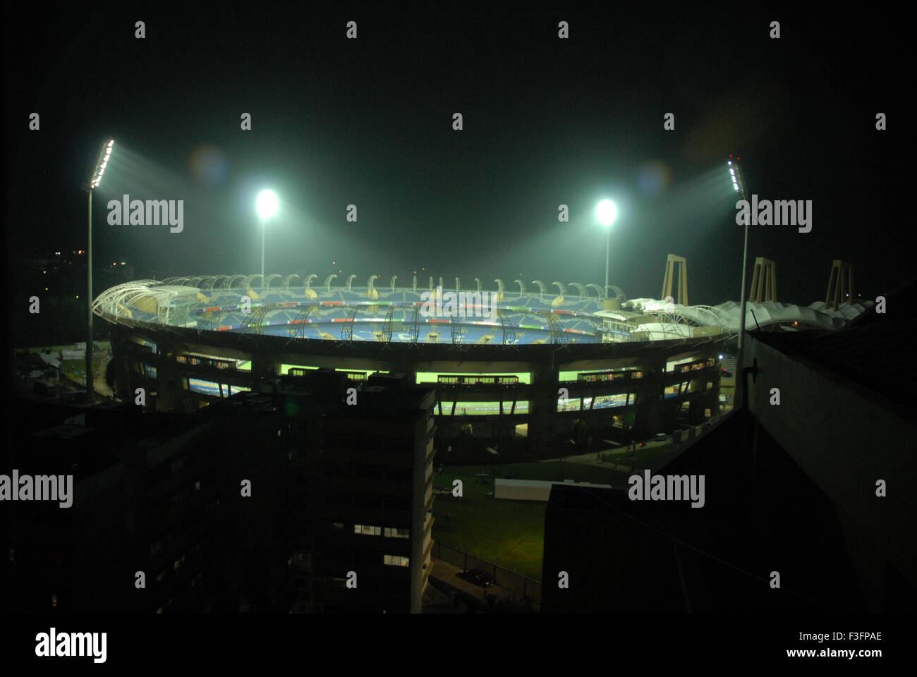 Flutlichter, D Y Patil Cricket Stadion Lichtturm am D Y Patil Vidyanagar Campus; Nerul; Navi Mumbai; Maharashtra; Indien Stockfoto