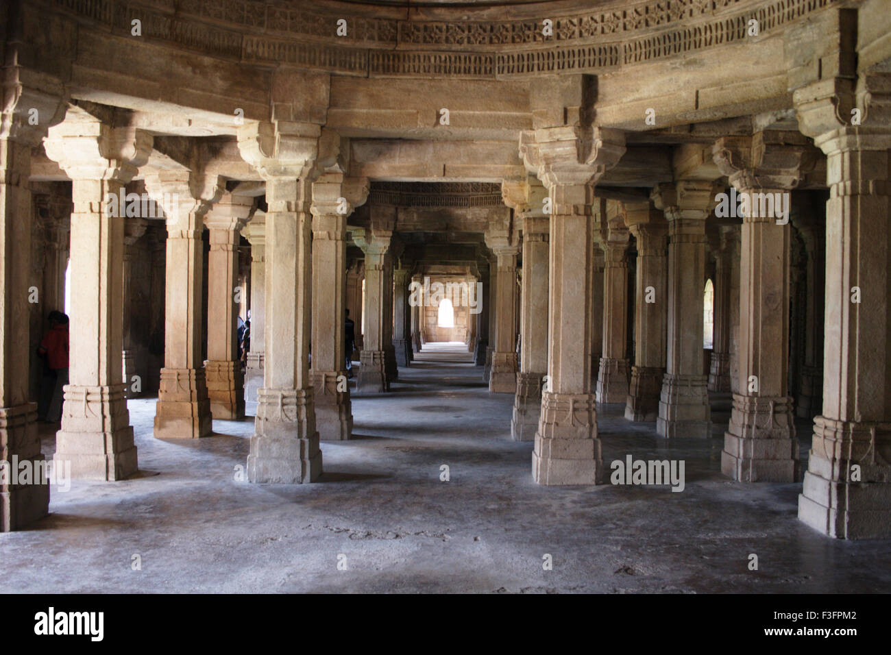 Ansicht von Sahar Ki Masjid gebaut im inneren Hälfte des 15. Jahrhunderts; Halol; Gujarat; Indien Stockfoto