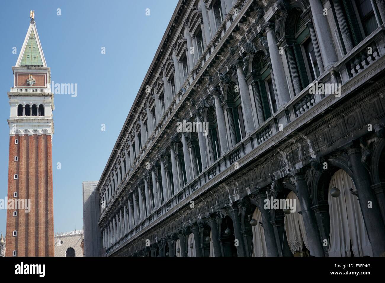 Glockenturm in San Marco Platz Stockfoto