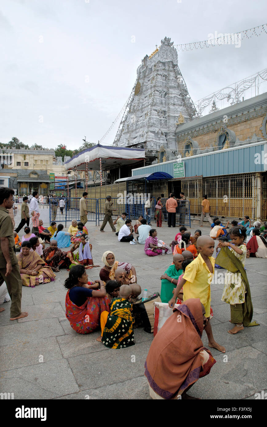 Der Tempel des Herrn Venkateshvara auf Tirumala ist der reichste Tempel in der Welt; Andhra Pradesh; Indien Stockfoto