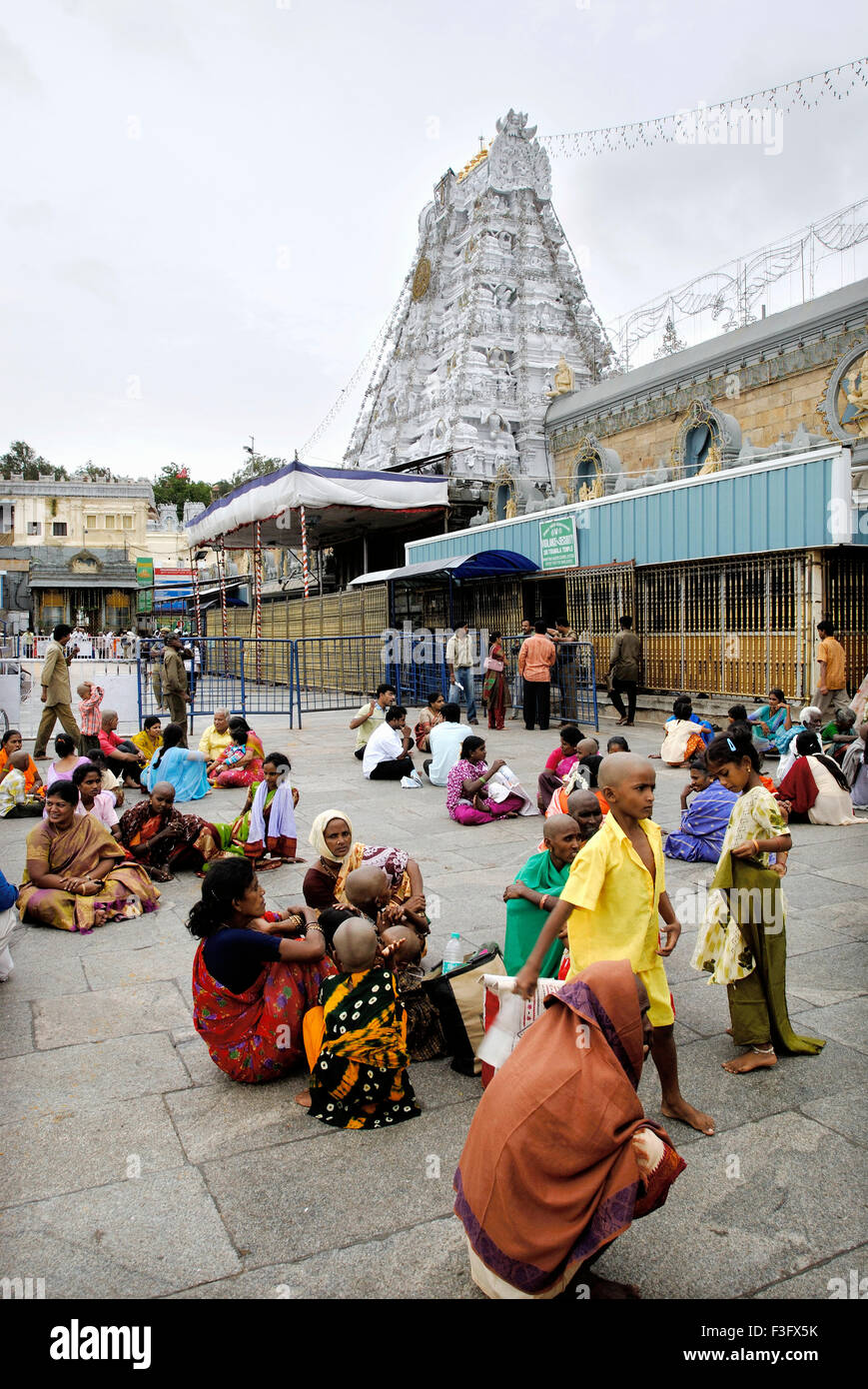 Der Tempel des Herrn Venkateshvara auf Tirumala ist der reichste Tempel in der Welt; Andhra Pradesh; Indien Stockfoto