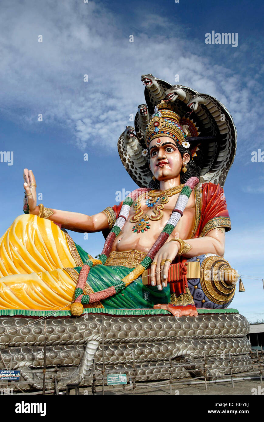 Siebzig Fuß hoch Vishnu Statue am Chinthalakkarai; Tiruchendur; Madurai; Tamil Nadu; Indien Stockfoto