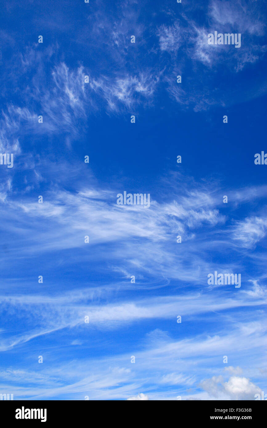 Wolken mit blauem Himmel; Inside Passage; Alaska; Vereinigte Staaten von Amerika Vereinigte Staaten von Amerika Stockfoto