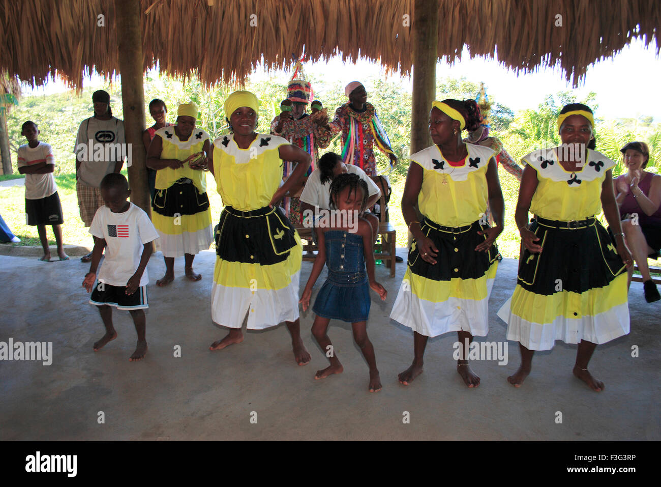 Dorfbewohner Volkstanz zu tun; Roatan Insel; Land Honduras Stockfoto