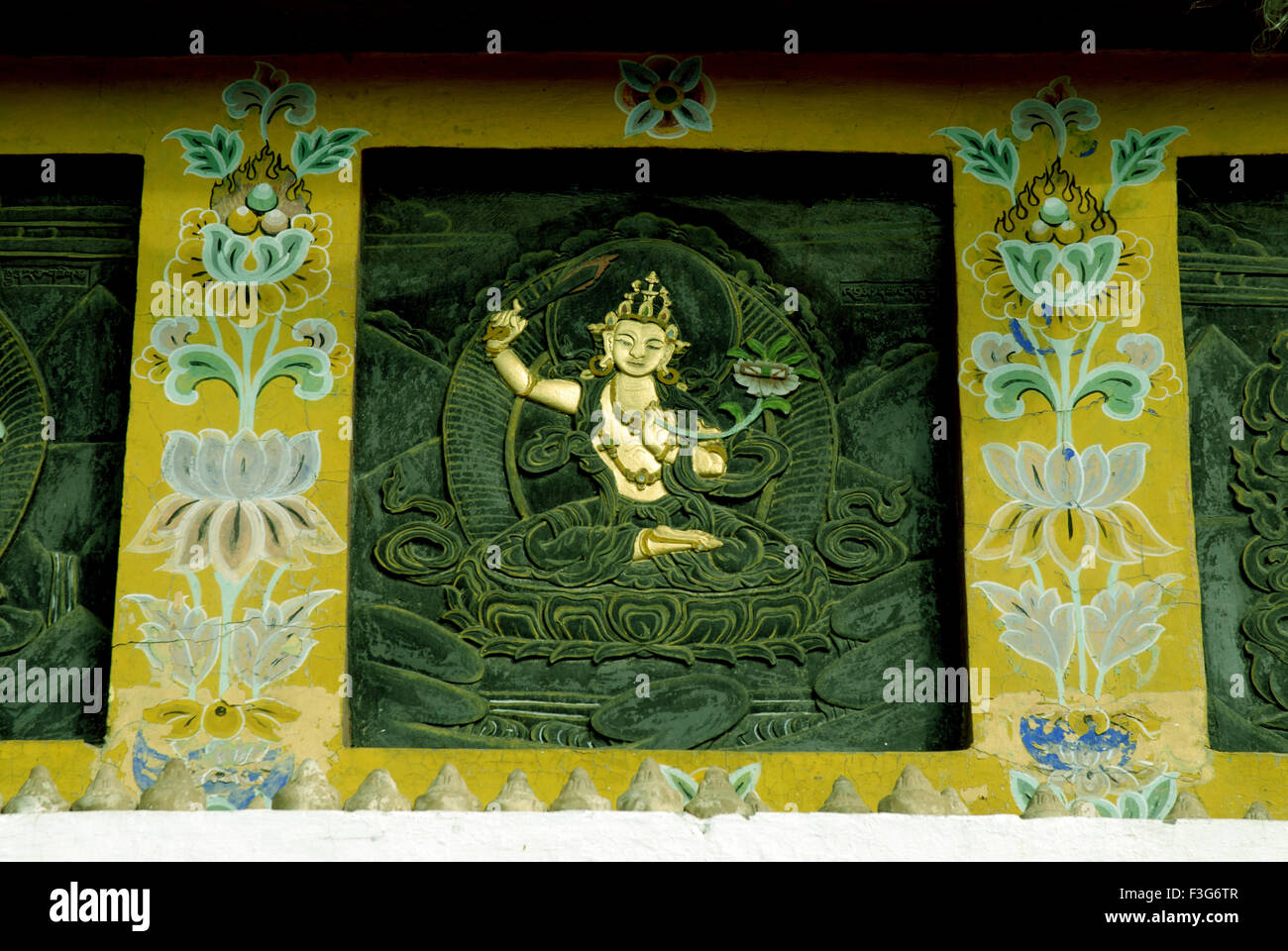 Skulptur Bhutani Kunstwerk auf Jigtherdorji Chorten in Thimpu Hauptstadt von Bhutan Royal Stadtregierung Stockfoto