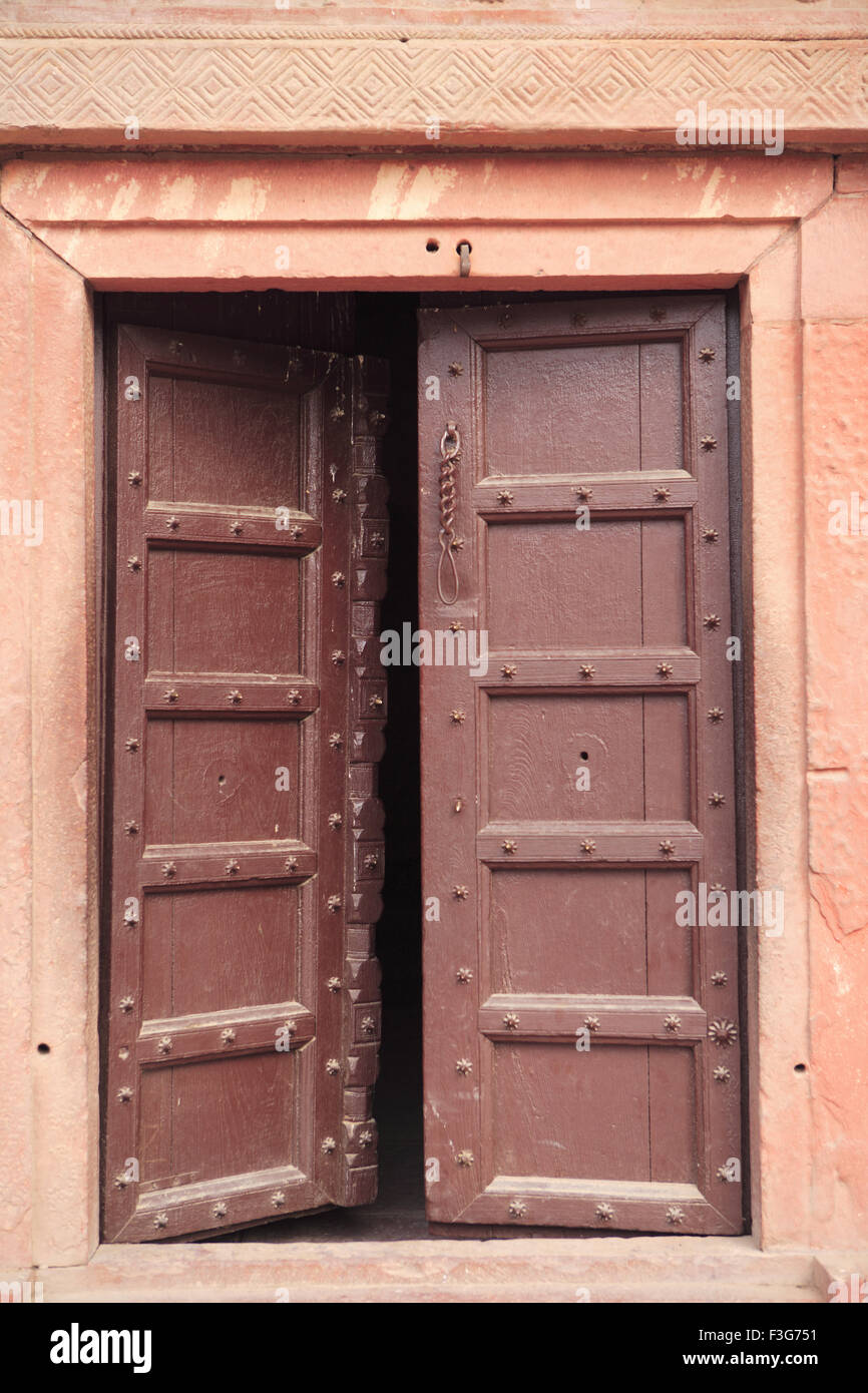 Tür des Haram Sara Büros Jodh Bai Küche in Fatehpur Sikri 16. Jahrhundert rote Sandstein Mughal Reich; Agra; Uttar Pradesh Stockfoto