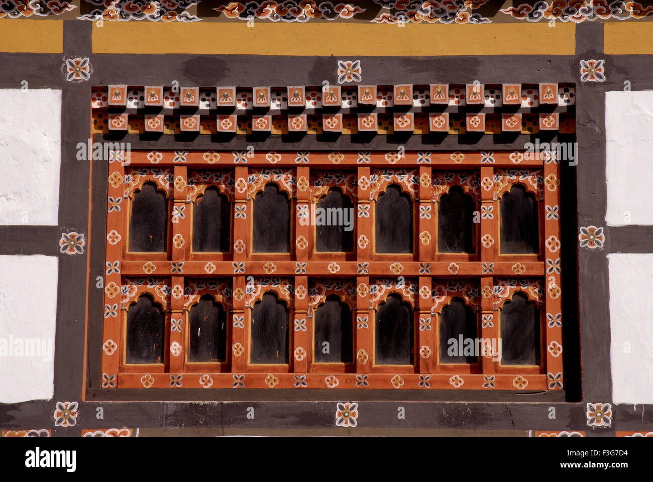 Dekoratives Fenster der Bank of Bhutan Thimpu Br am Hauptstadt Thimpu Royal Govt von Bhutan Stockfoto