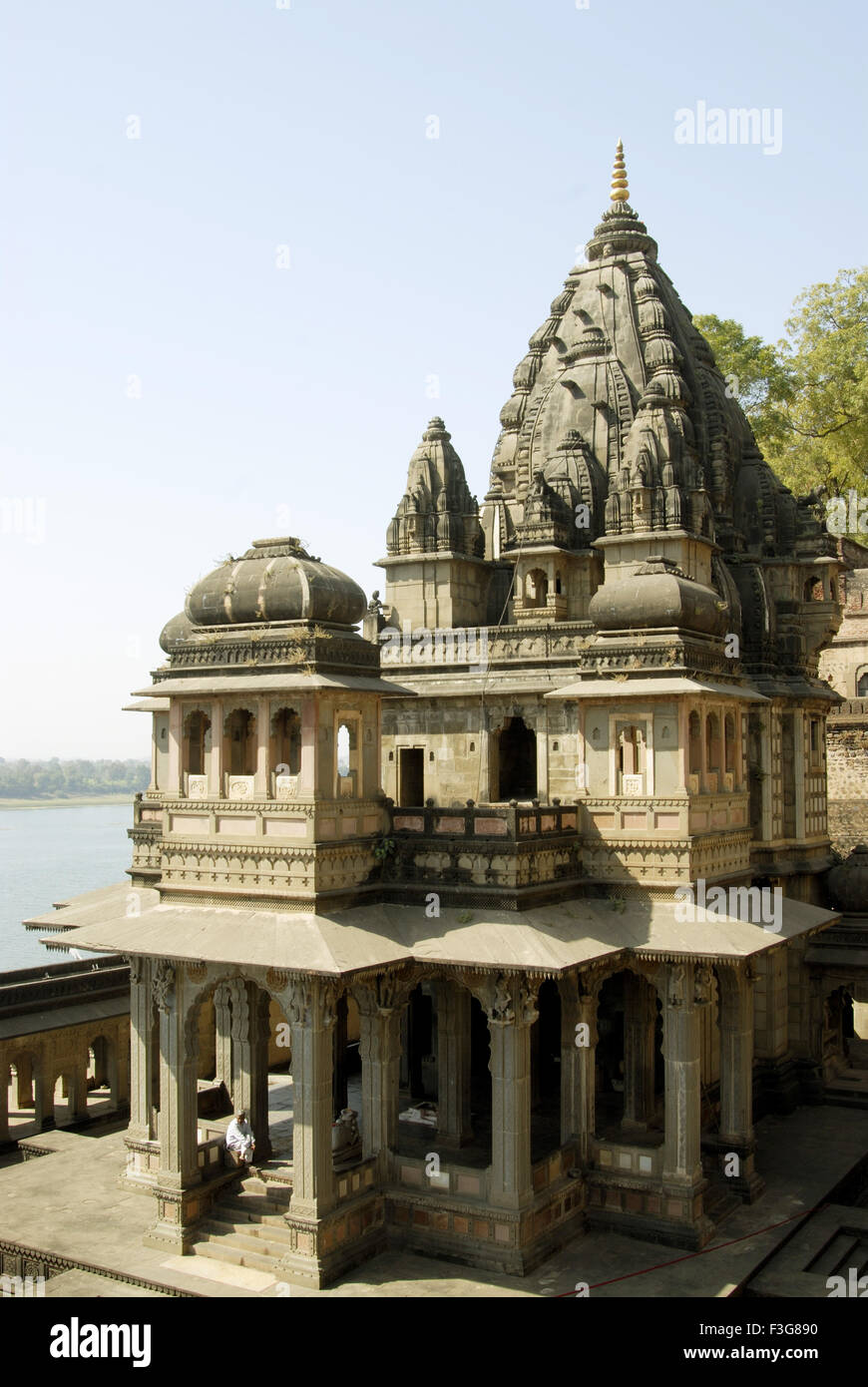 Lord Shiva-Tempel am Ufer des Flusses Narmada; Ujjain; Madhya Pradesh; Indien Stockfoto